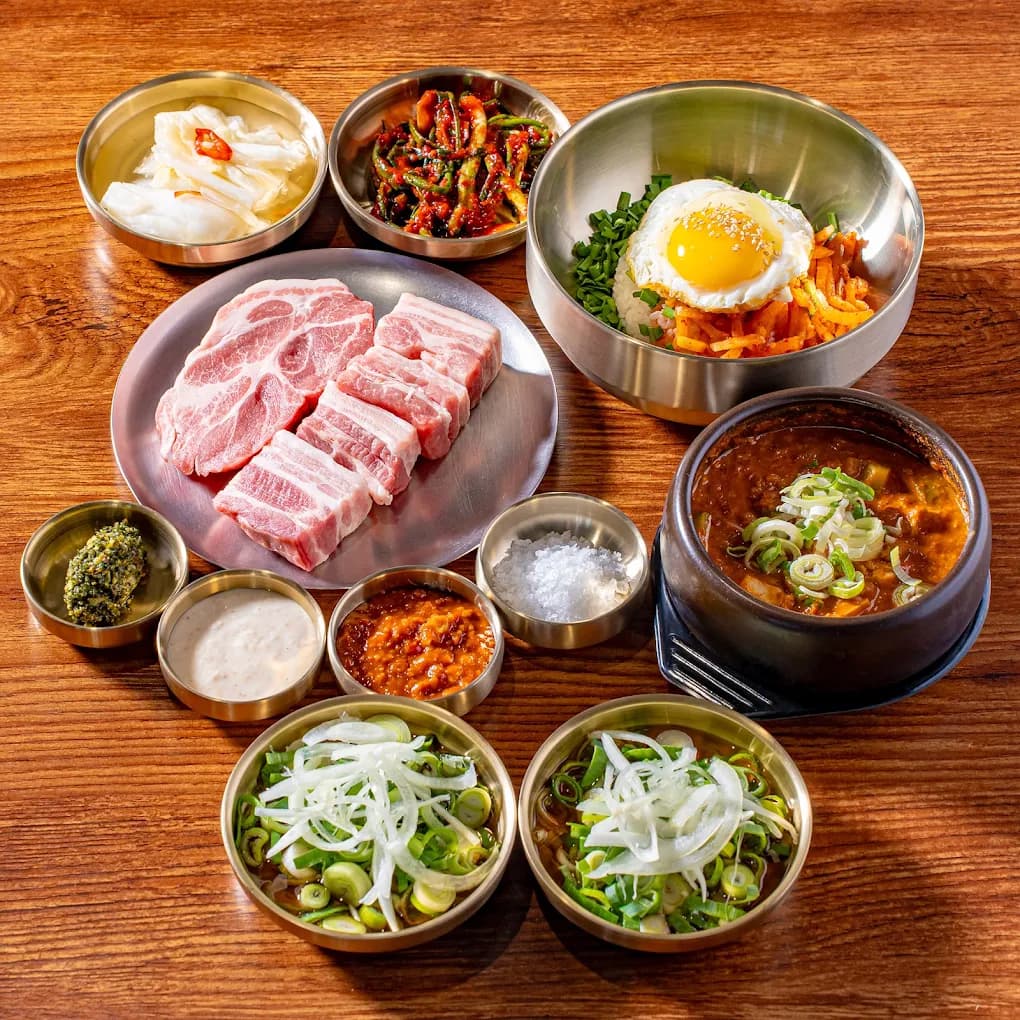 Hongdae K-BBQ Guide 2026: 5 Best Korean BBQ Spots in Hongdae