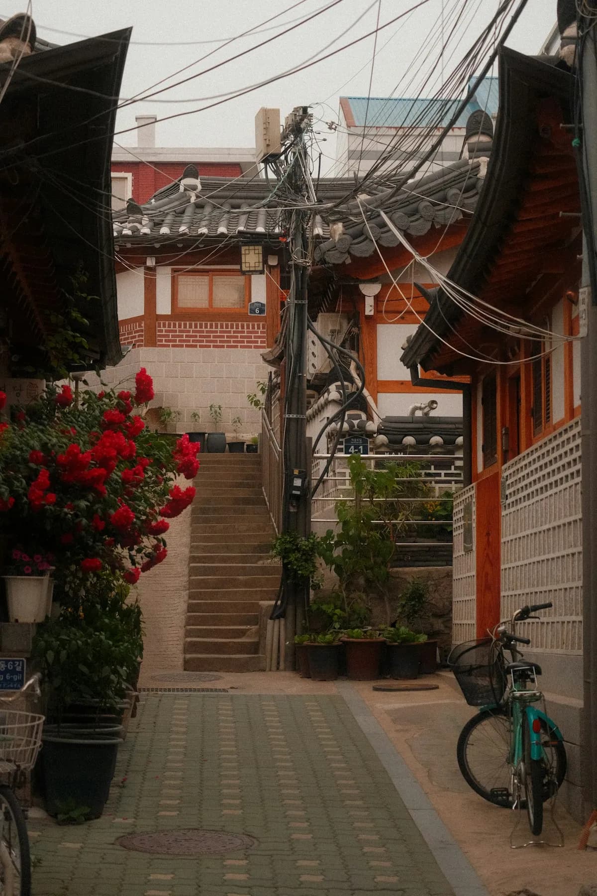 Bukchon Hanok Village street