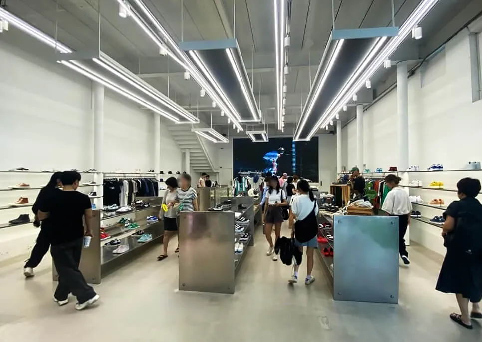 KASINA Seongsu store sneaker wall