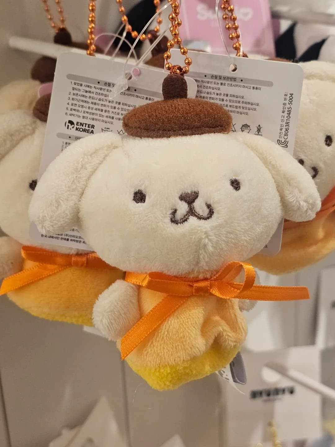 Newnew Lab Seongsu accessories store display