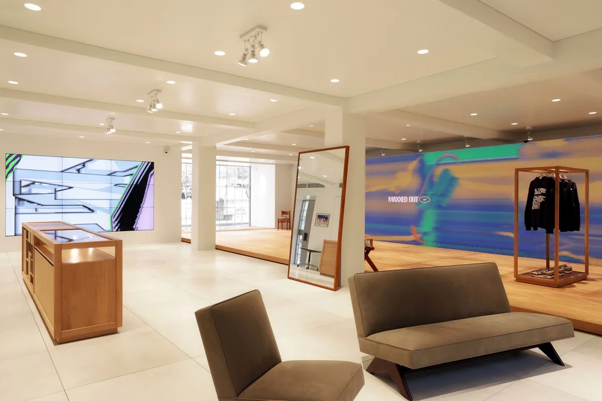 TUNE Seongsu select shop interior with streetwear brands